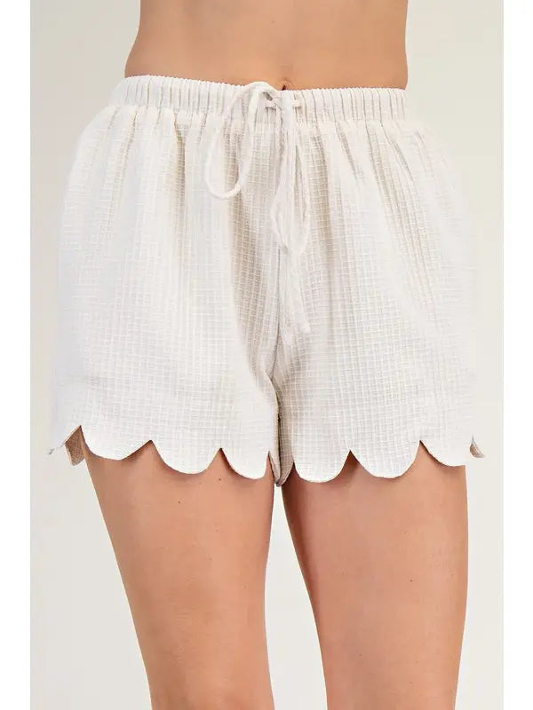 Scallop Hem High Waist Shorts