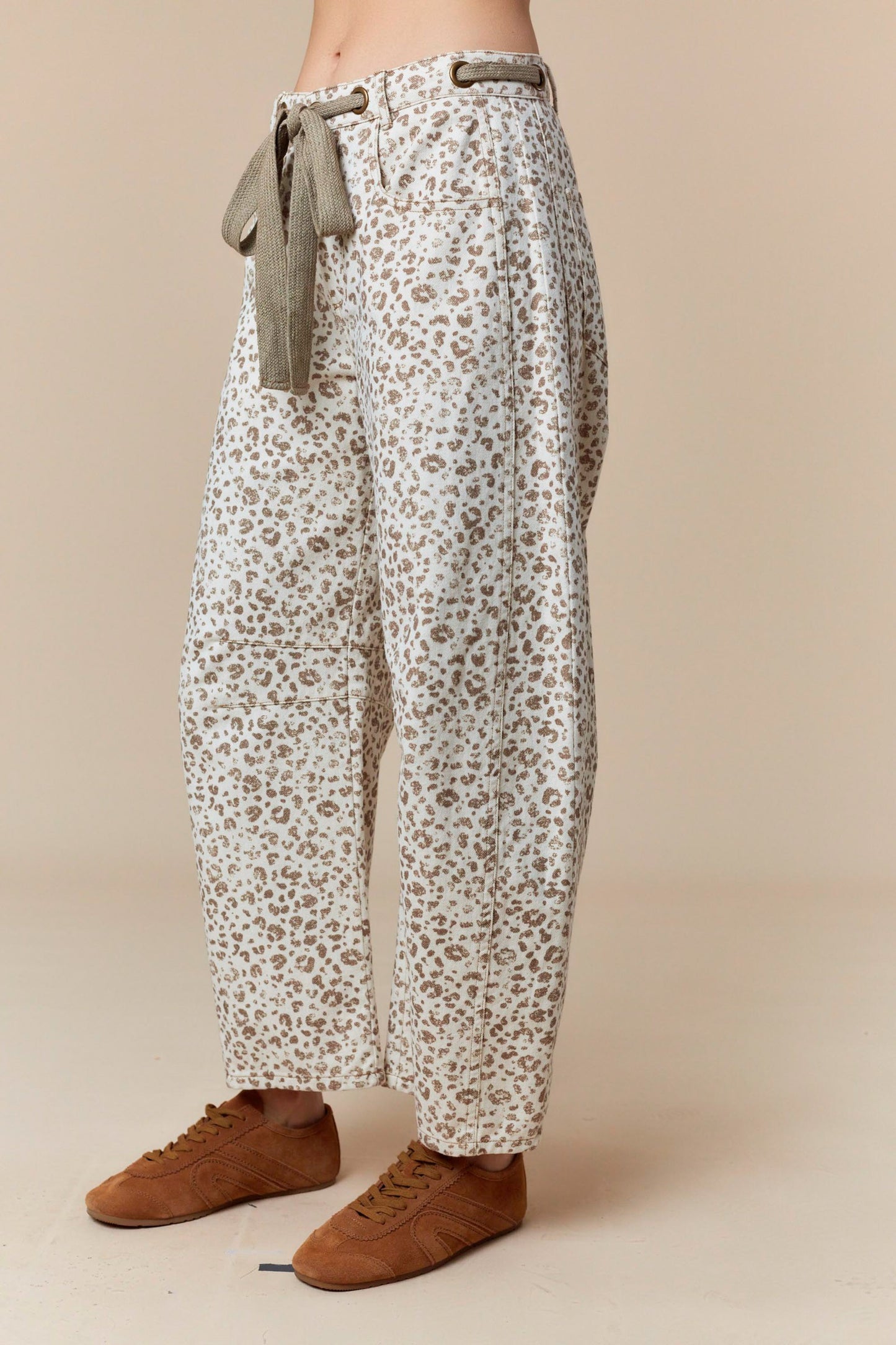 Waist Tie Detail Leopard Printed Denim Pants