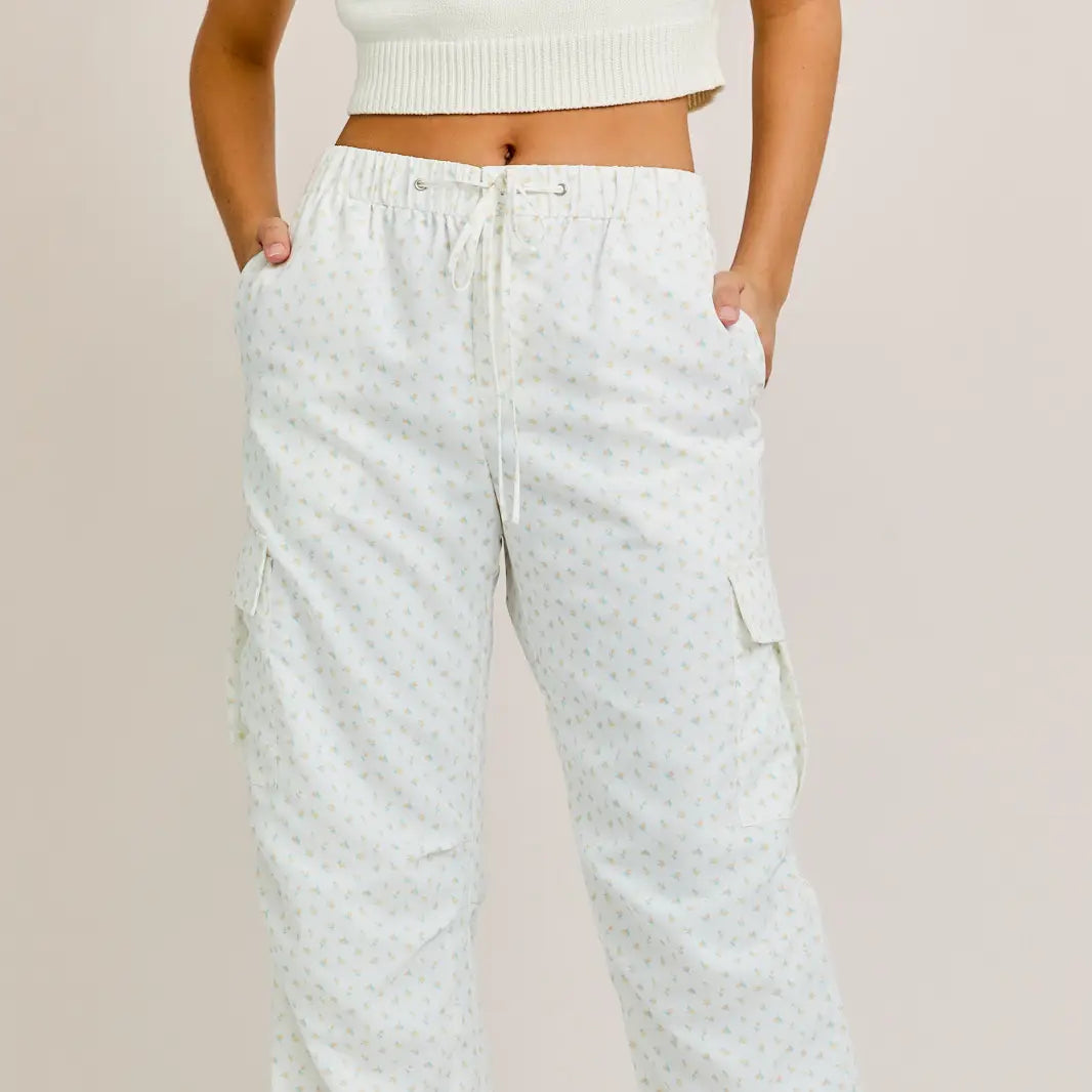 Mid-Rise Ditsy Floral Printed Cargo Pants