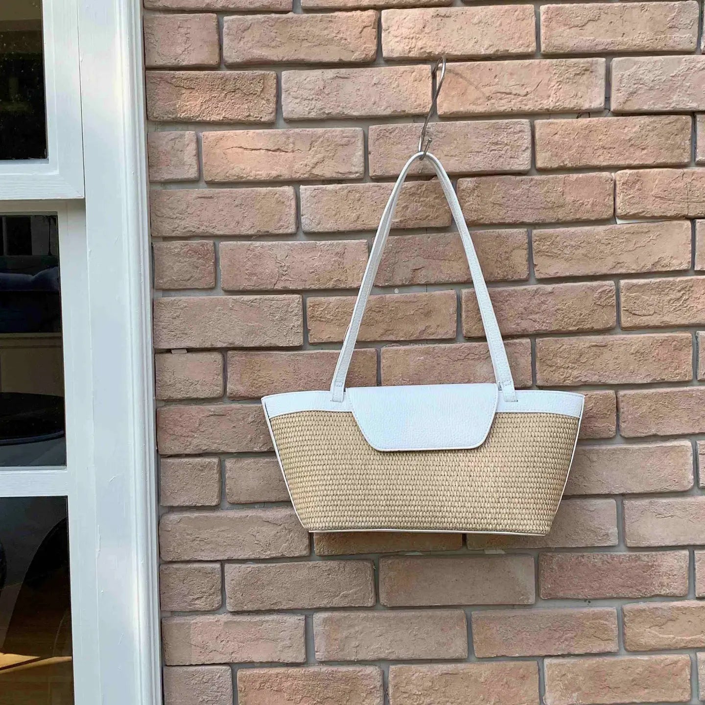 White Long Straw Shoulder Bag