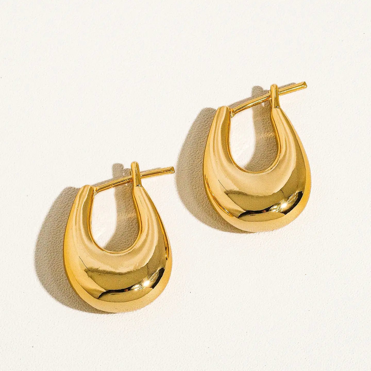 Quinn 18K Classic Droplet Hoop Earring