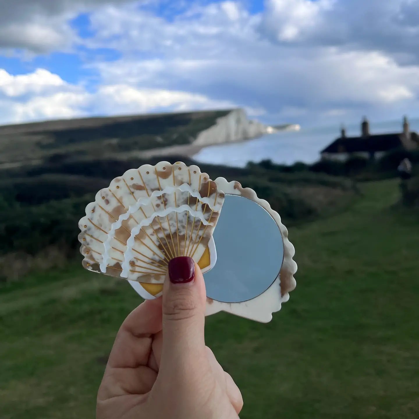 Hand-Painted Seashell Compact Mirror | Eco-Friendly