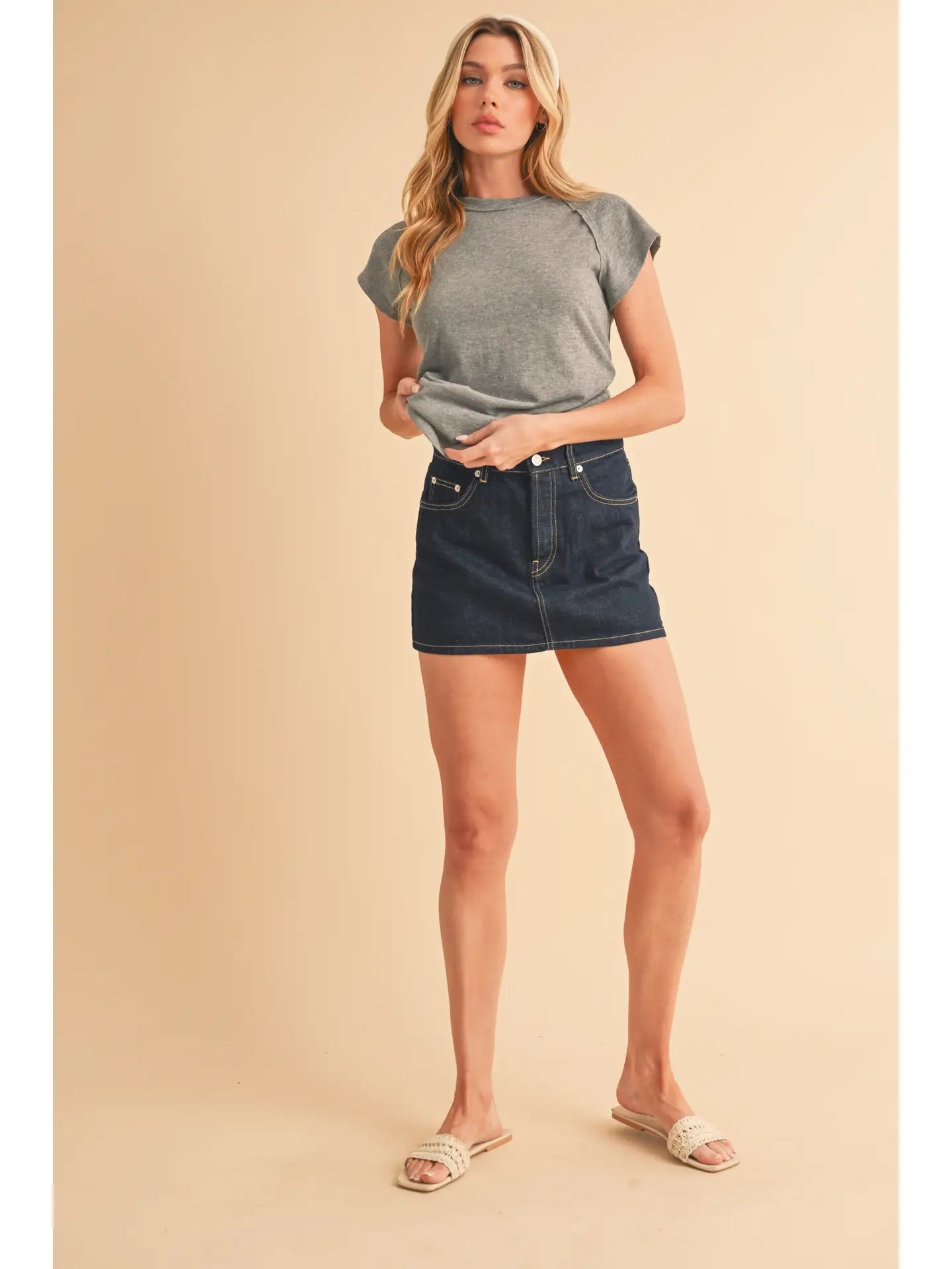 Gray Ivy Tee
