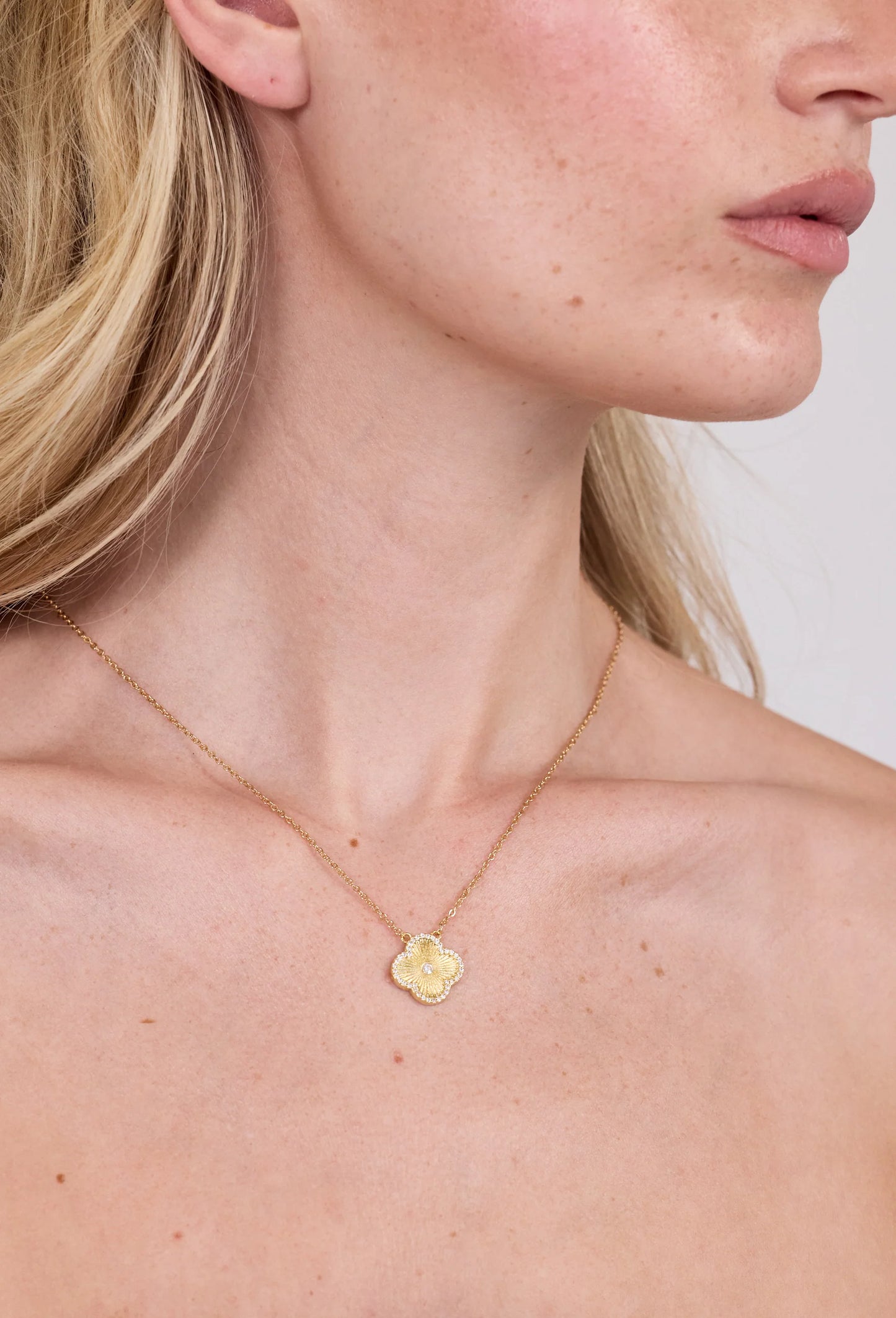 Icon Necklace Gold Electric Picks