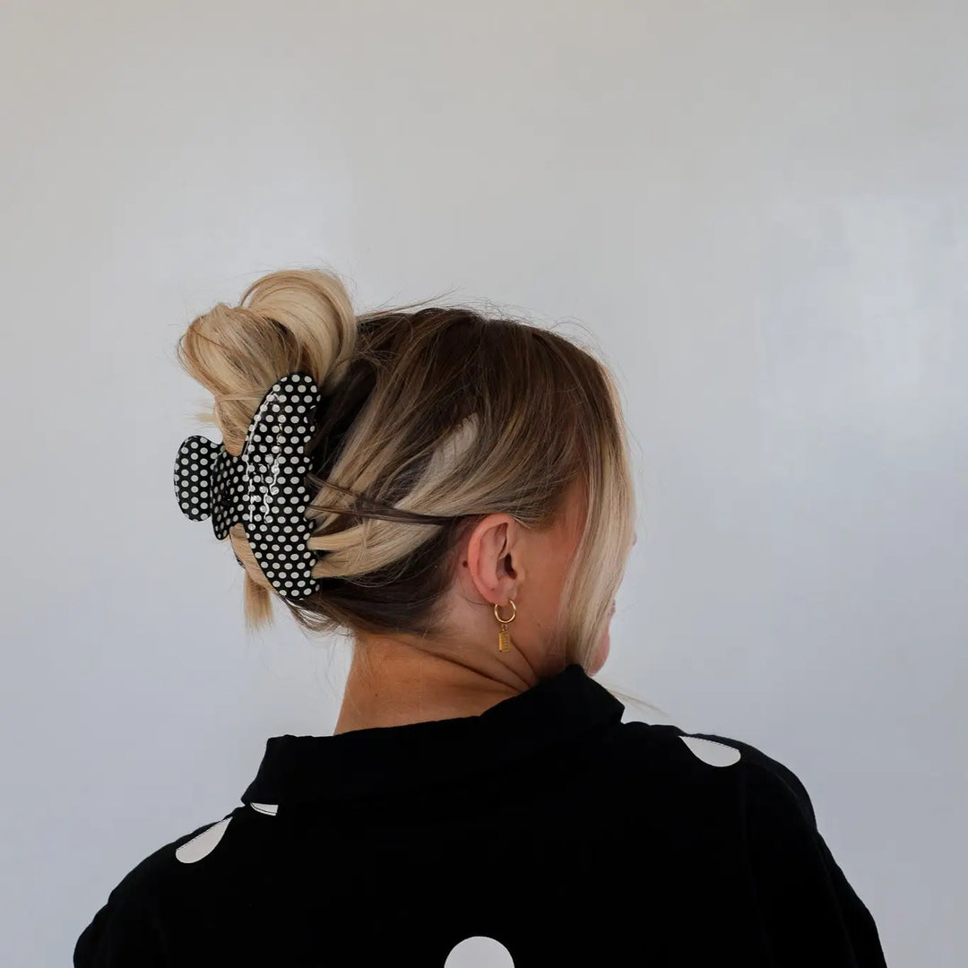 Black & White Polka Dot Claw