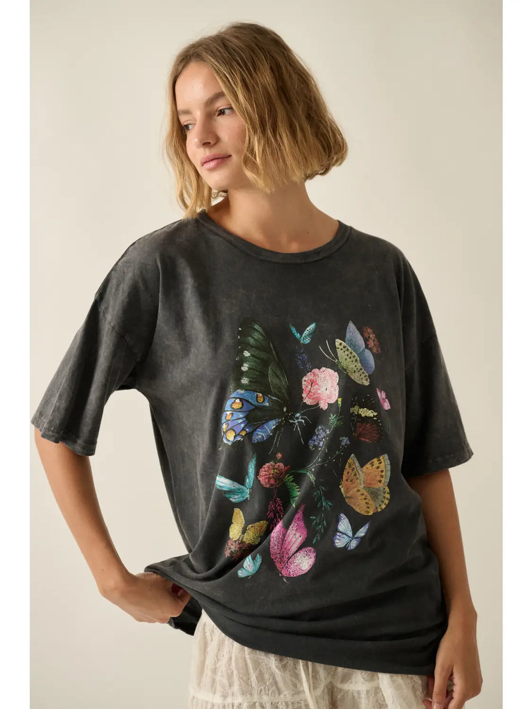 Butterfly Flower Vintage-Wash Oversize Graphic Tee