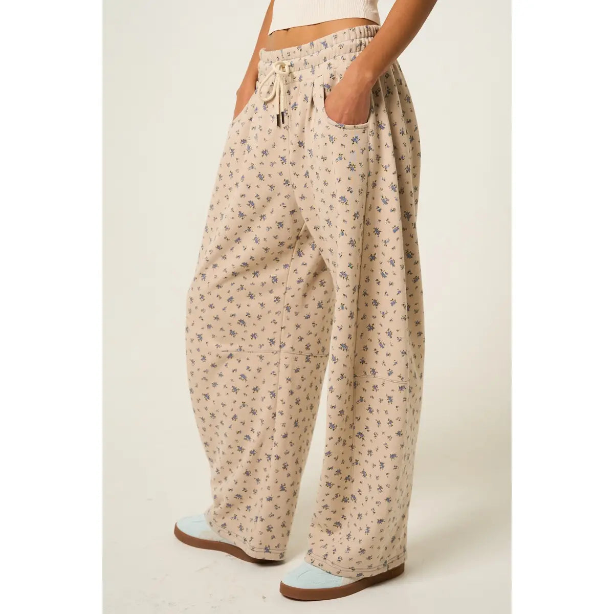 Delicate Floral Casual Pants