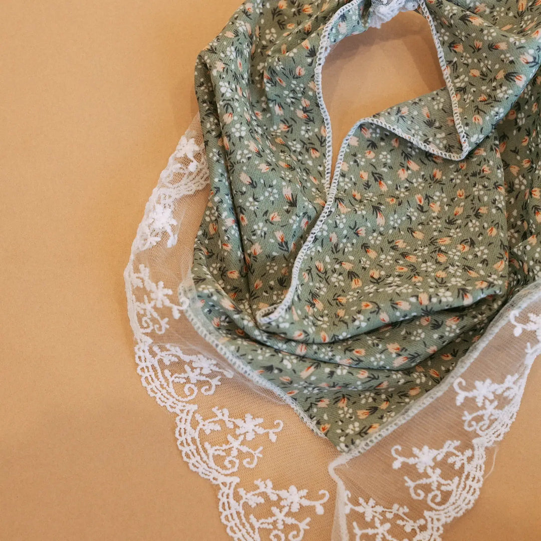Little Bit of Lace Scarf - Green