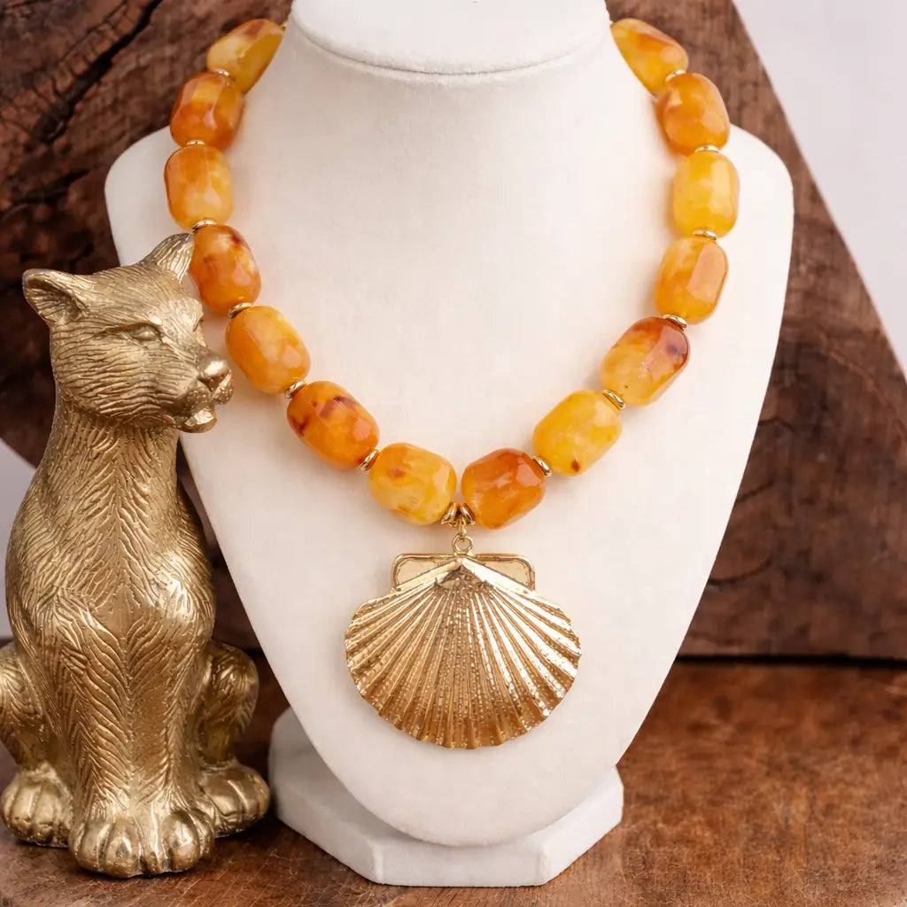 Amber Golden Shoreline – Shell Pendant Beaded Necklace
