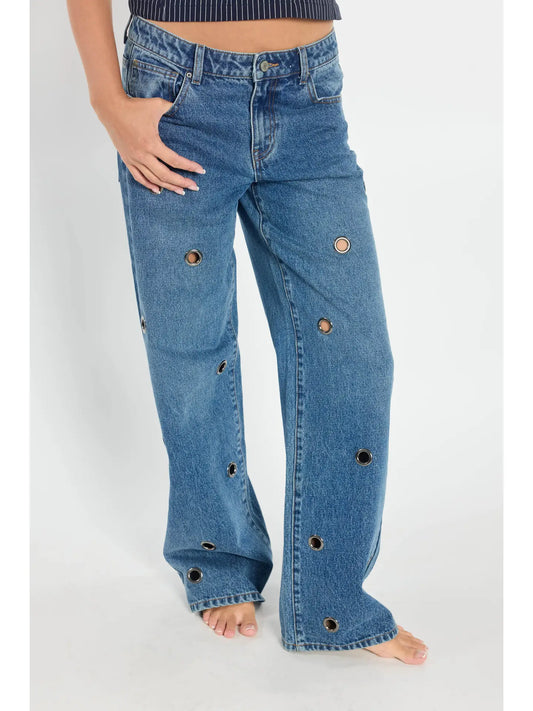 Low Waist Wide Leg with Big Eyelet Detail