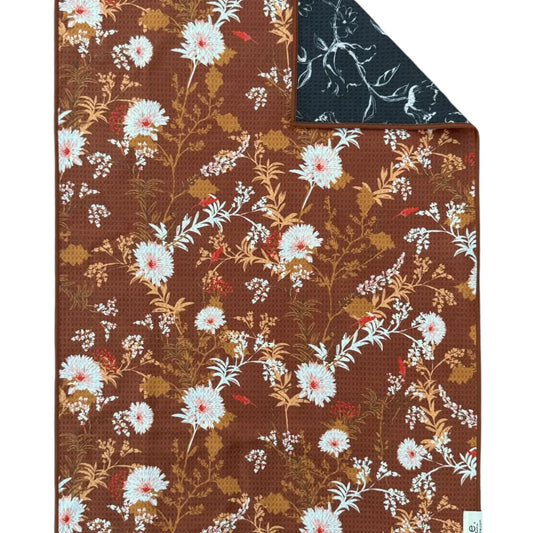 Gretta: Reversible Hand Towel