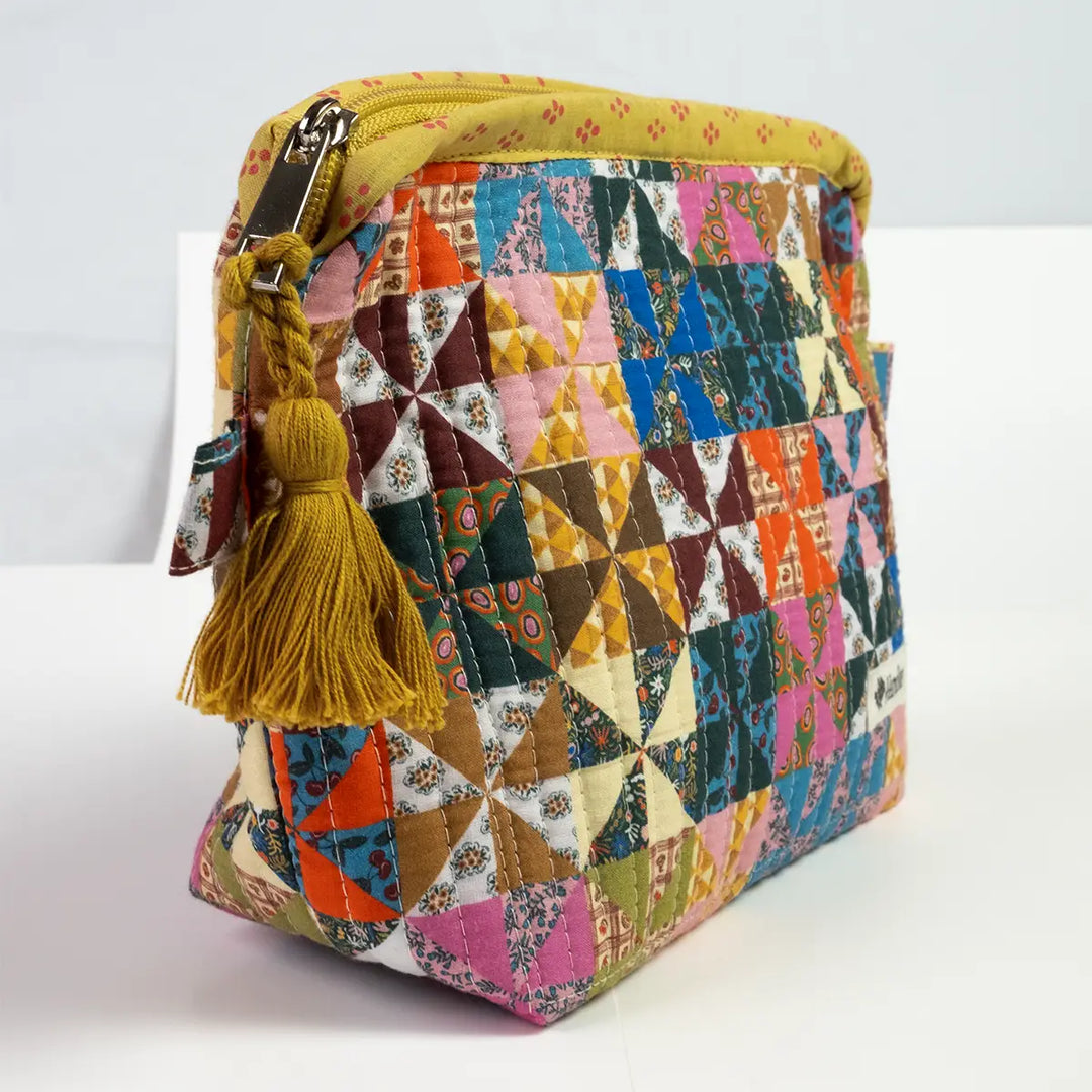 Calico Quilted Zipper Pouch
