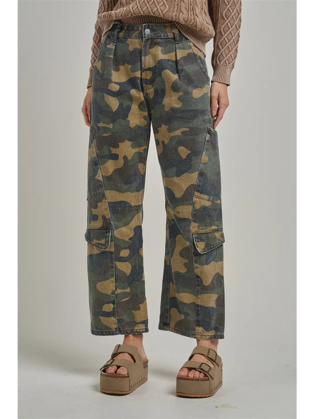 Mid Rise Big Camouflage Utility Cargo Pants
