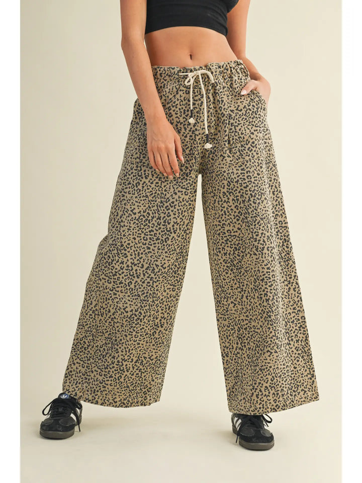 Spotted Print Drawstring Wide-Leg Trouser