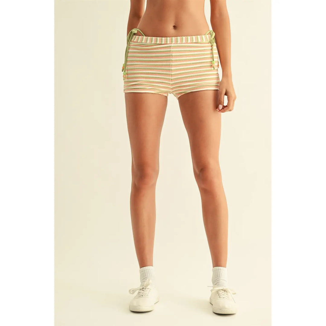 Wonderland Short