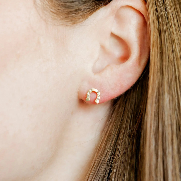 Screwback Stud Earrings - Horseshoe Gold