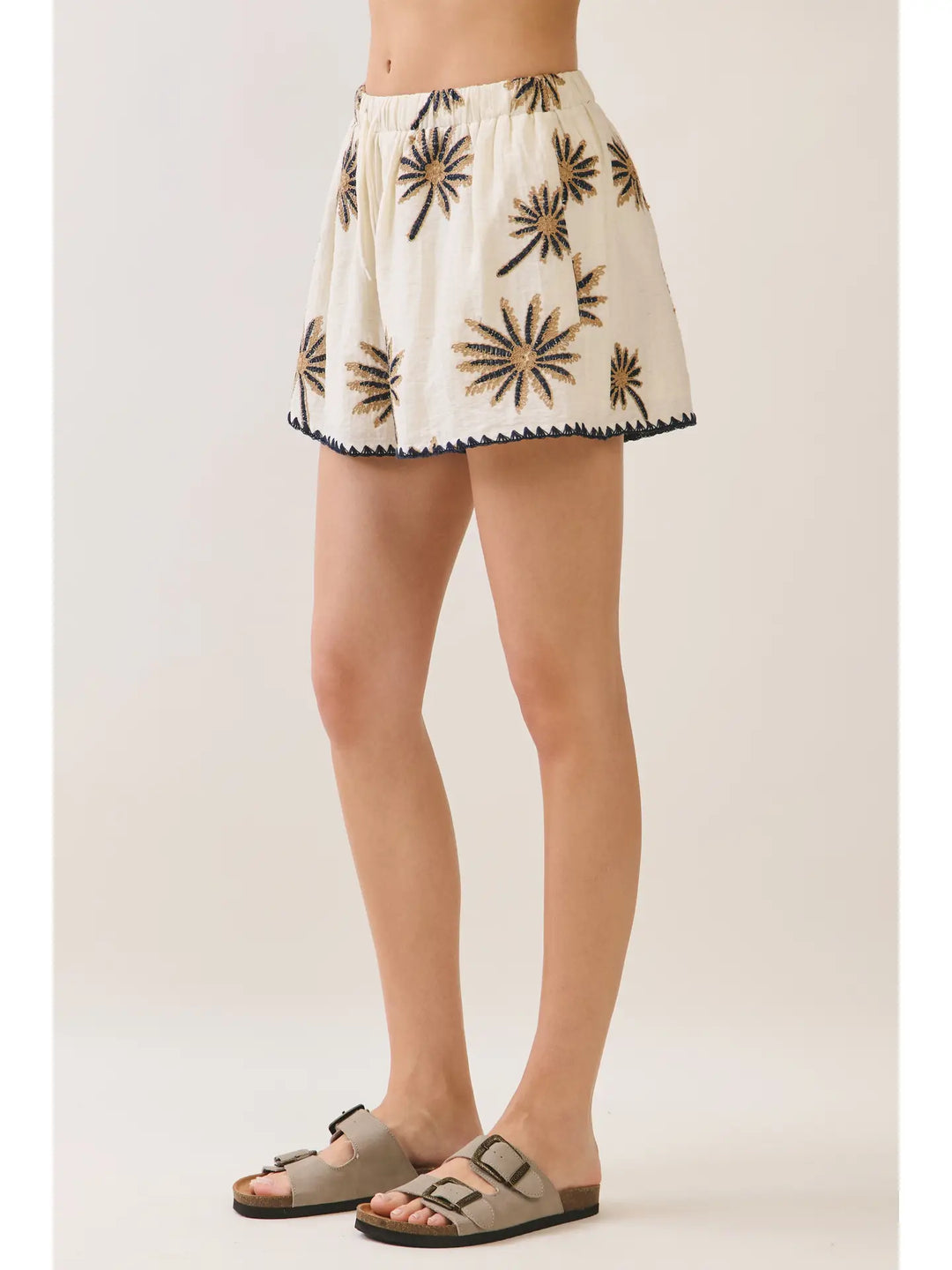 Palm Tree Embroidered Elastic Waistband Shorts