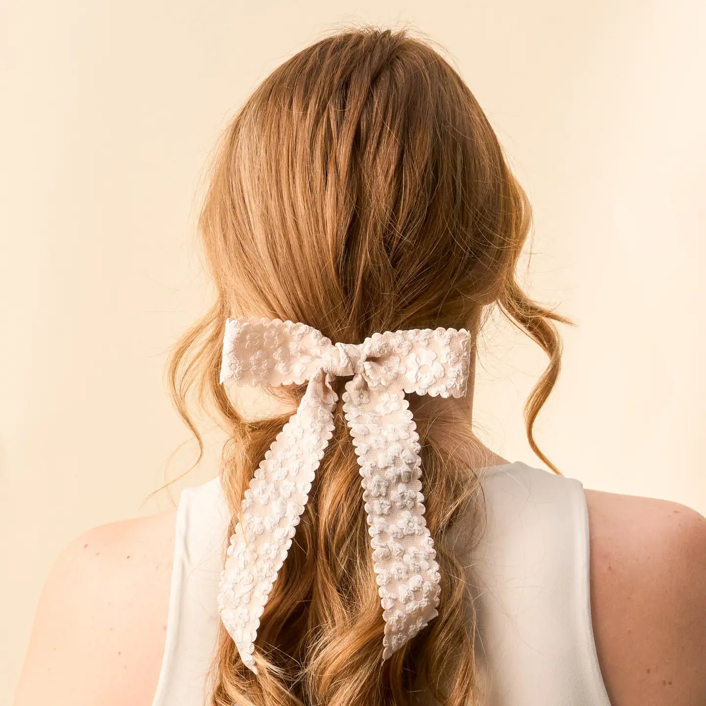 Flower Scallop Hair Bow-Champagne