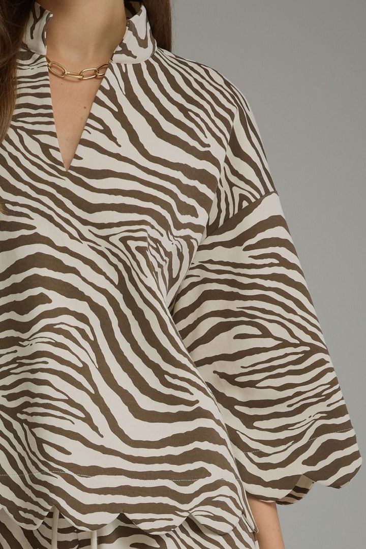Zebra Scalloped Hem Pullover Top
