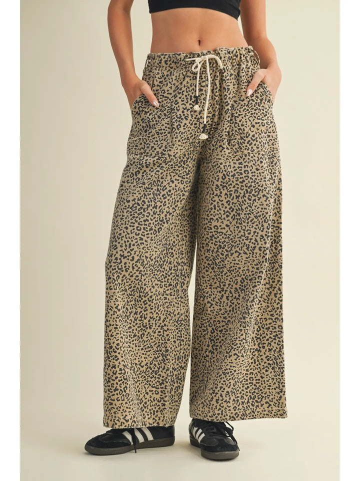 Spotted Print Drawstring Wide-Leg Trouser